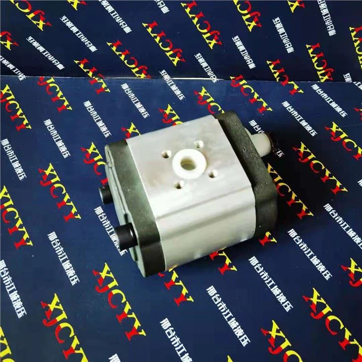 John Deere Tractor Gear Pump AL16963
